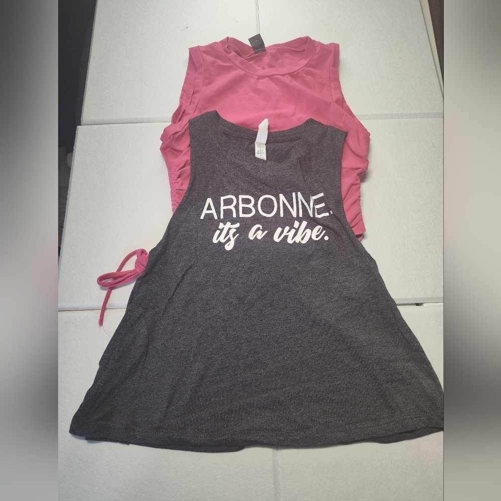 Arbonne Gray Tank Top Athletic Casual And Pink Tank #369